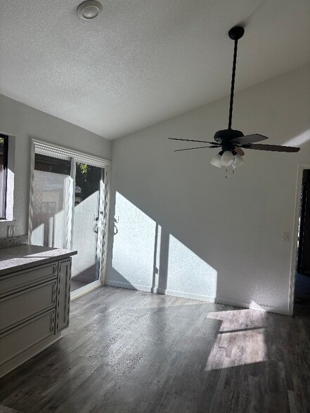 Building Photo - 10142 La Porte Rd