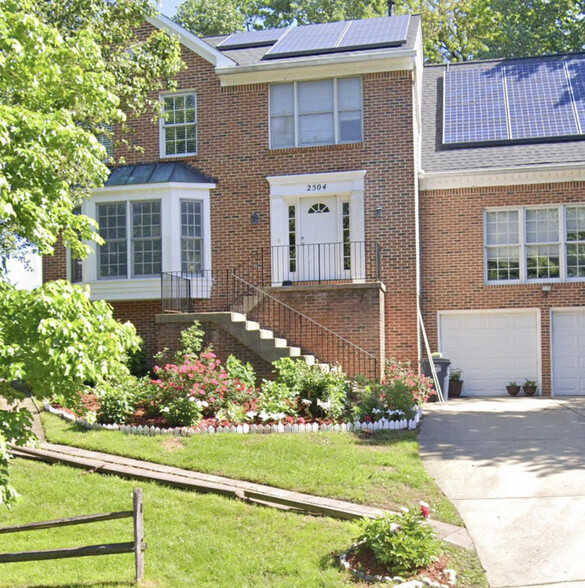 Primary Photo - 2504 Heatherwood Ct