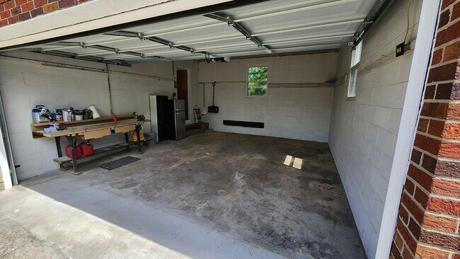Building Photo - 3916 Dayton Xenia Rd