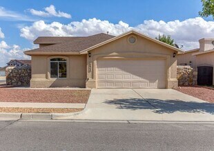 Building Photo - Refreshing 3 Bedroom Property with REFRIGERATED AIR 20 minute drive to Fort Bliss