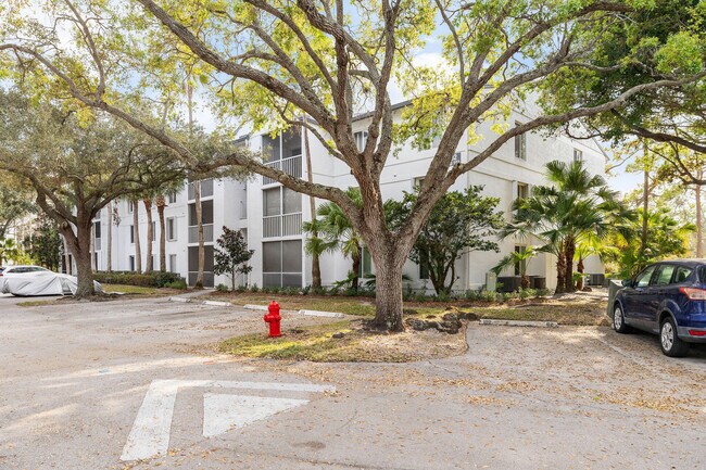 Building Photo - 2502 SE Anchorage Cove