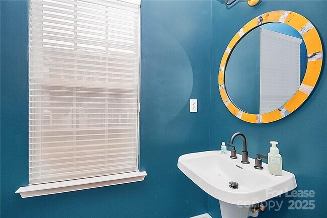 Building Photo - 11503 Destin Ln