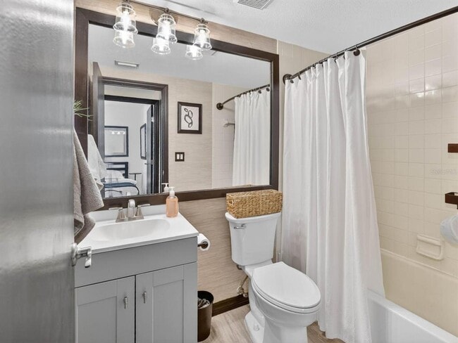 Building Photo - 357 Waterford Cir W