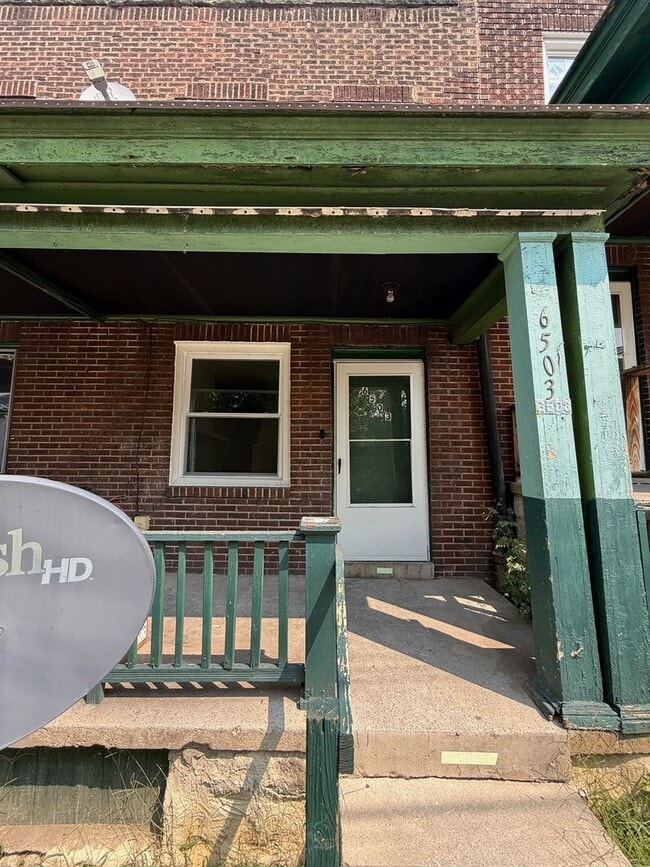 Primary Photo - Charming 2-Bedroom Townhome in Lincoln-Lar...