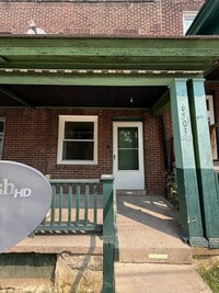 Building Photo - Charming 2-Bedroom Townhome in Lincoln-Lar...