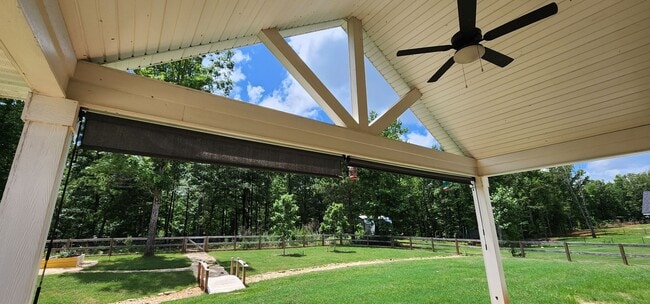 Building Photo - Harris County!