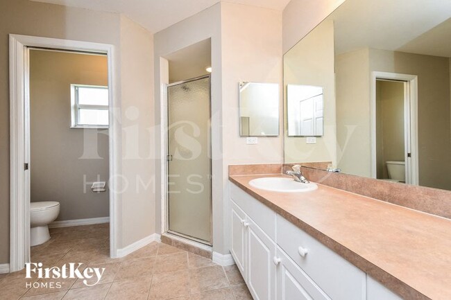 Building Photo - 2014 NW 16th Pl