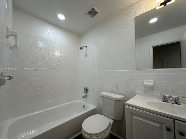 Building Photo - 108 NW 1st St