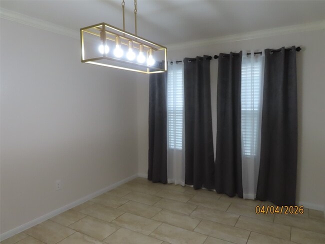 Building Photo - 15631 S Fall Fern Cir