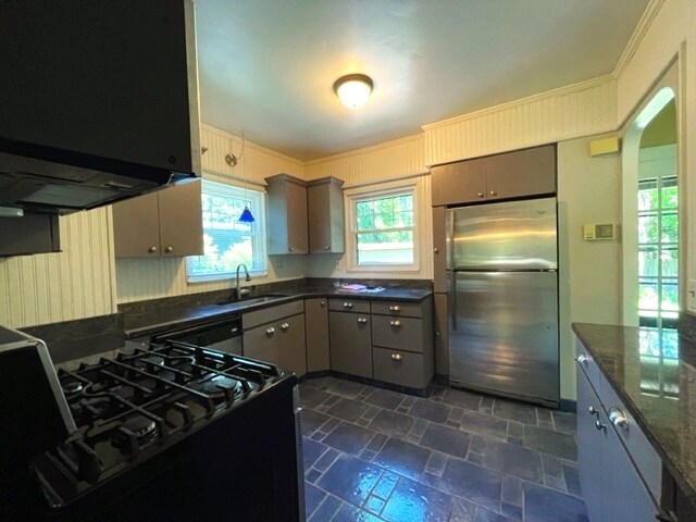 Building Photo - 3403 Dellwood Rd