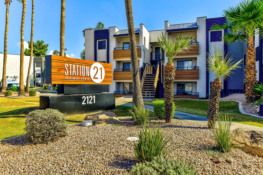 Primary Photo - Station 21