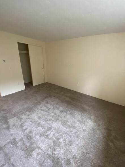 Building Photo - 20 Erick Rd