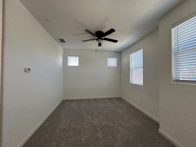 Building Photo - 3998 E Commerce Way