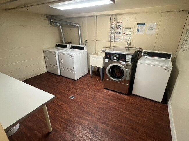 Building Photo - 16W486 Lake Dr