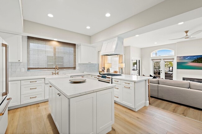 Building Photo - Vacation Rental on Balboa Peninsula