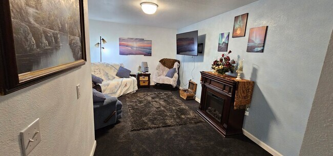 Building Photo - 3555 N Snow Goose Dr