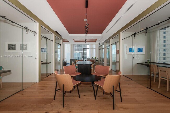 Building Photo - 11 NE 6th St