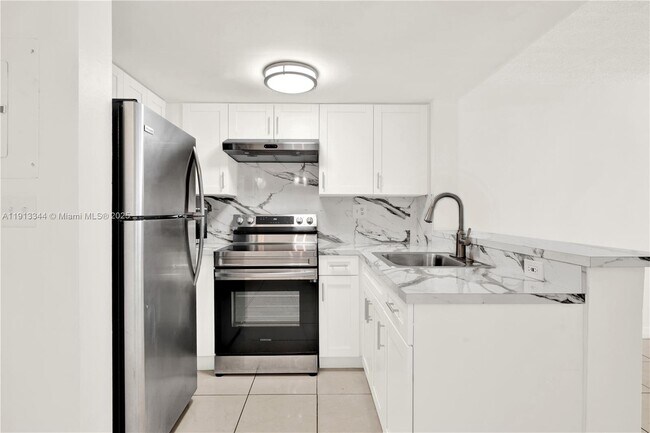 Building Photo - 675 NW 85th Ct