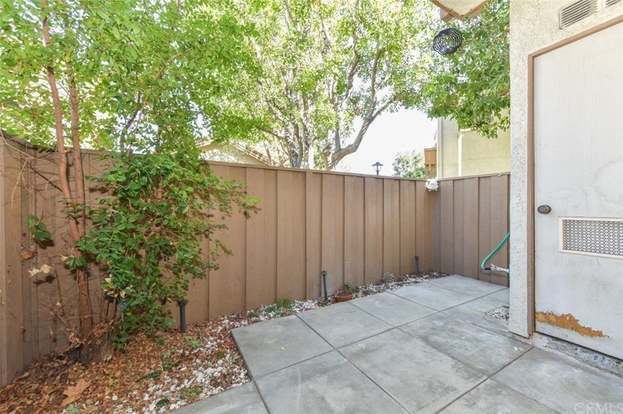 Building Photo - 22757 Lakeway Dr