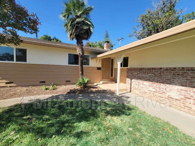 Building Photo - 9060 Talisman Dr