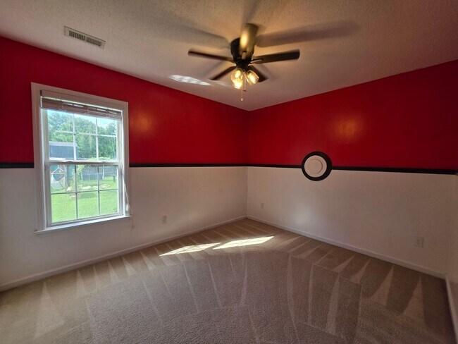 Building Photo - 200 Flagstone Ln