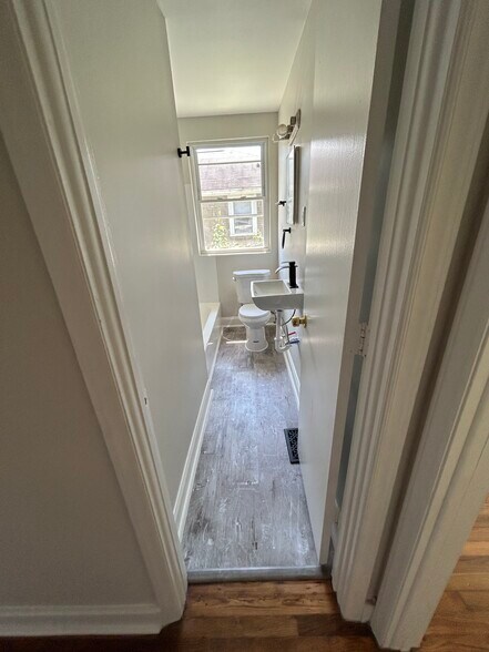 Left side bathroom - 305 Orange St