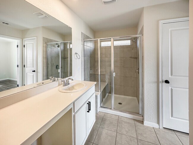 Building Photo - 14105 Fallsprings Way