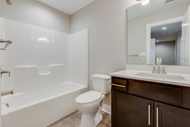 Building Photo - 3 Bedroom End Unit Townhouse - Franklin Regional School District - AVAILABLE IMMEDIATELY