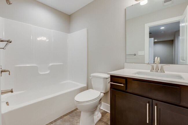 Building Photo - 4005 Stefano Dr