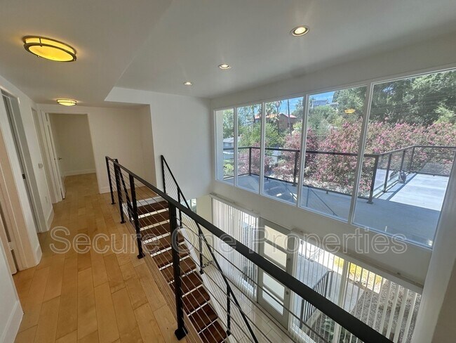 Building Photo - 4654 Galendo St