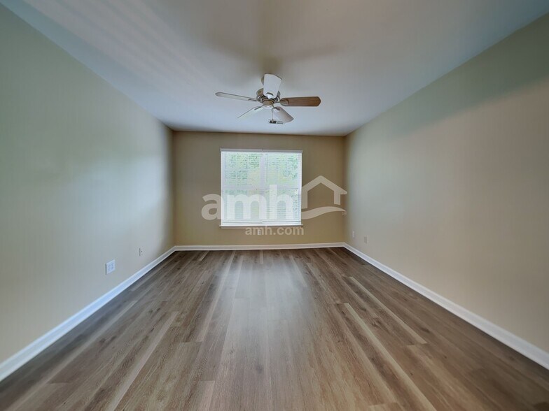 Building Photo - 3907 Gisbourne Dr