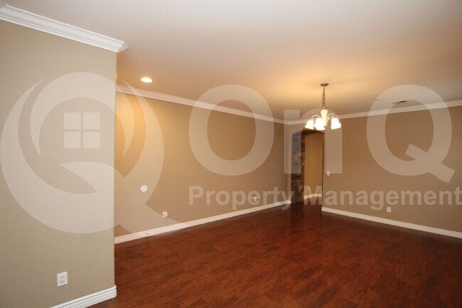 Building Photo - 2920 W Angel Way