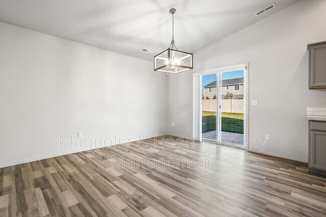 Building Photo - 17806 N Pegram Way