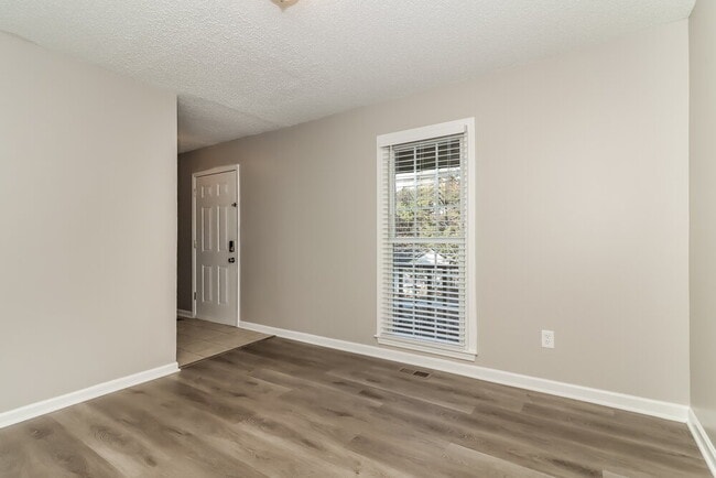 Building Photo - 216 Windmill Dr