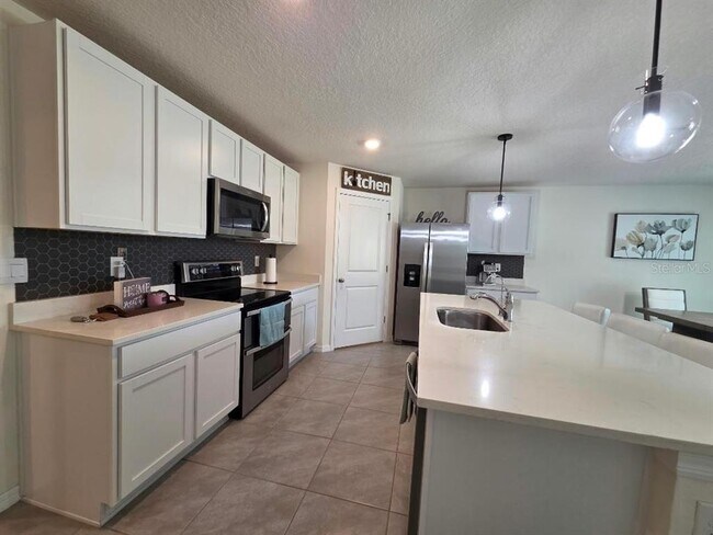 Building Photo - 4446 Bayridge Ct