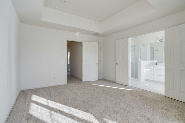 Building Photo - 6327 Dunn Ct