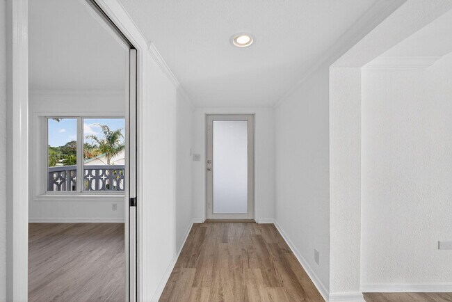 Building Photo - 624 Southwind Cir