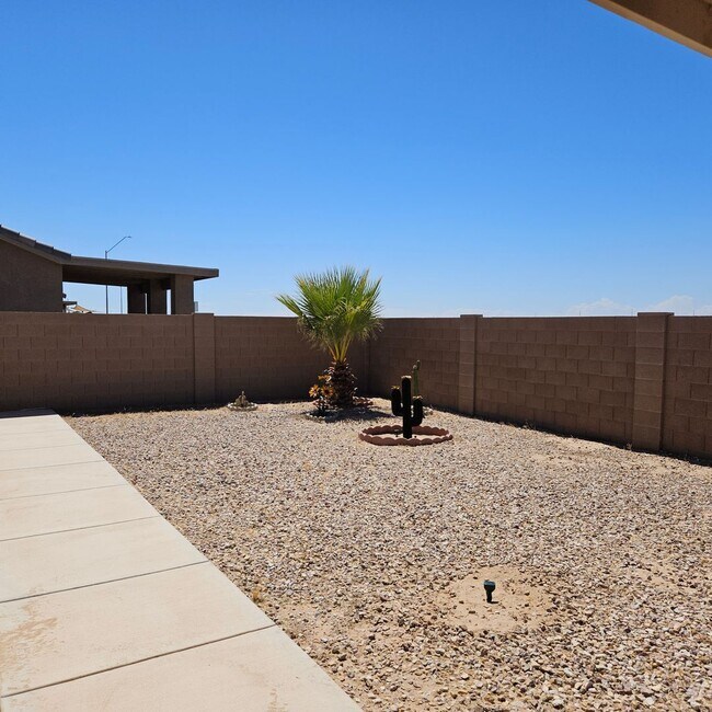 Building Photo - 4174 S Sunflower Dr