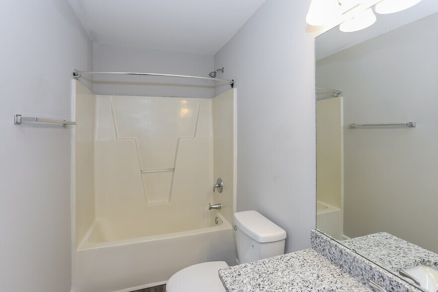 Building Photo - 2535 Captains Watch Rd NE