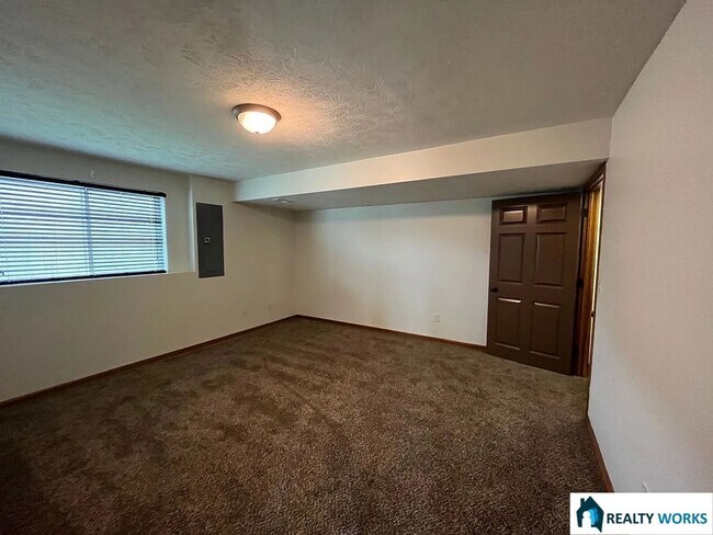 Building Photo - 8020 Renatta Dr