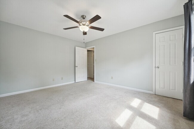 Building Photo - 107 Towne View Trail