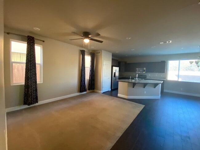 Building Photo - Beautiful 2 story Home in gated community ...