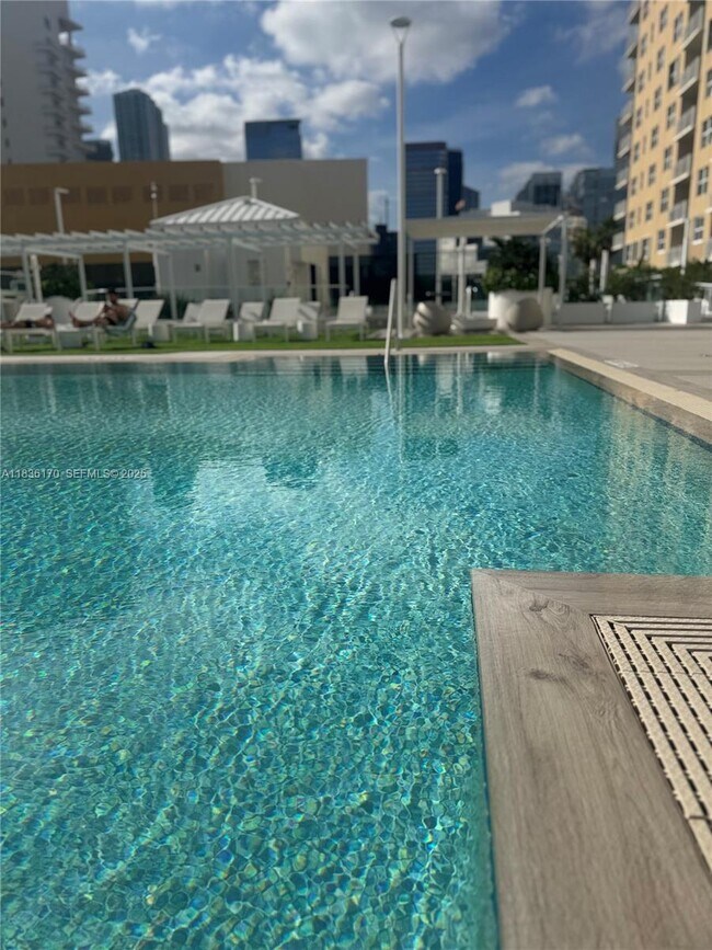 Building Photo - 770 Claughton Island Dr