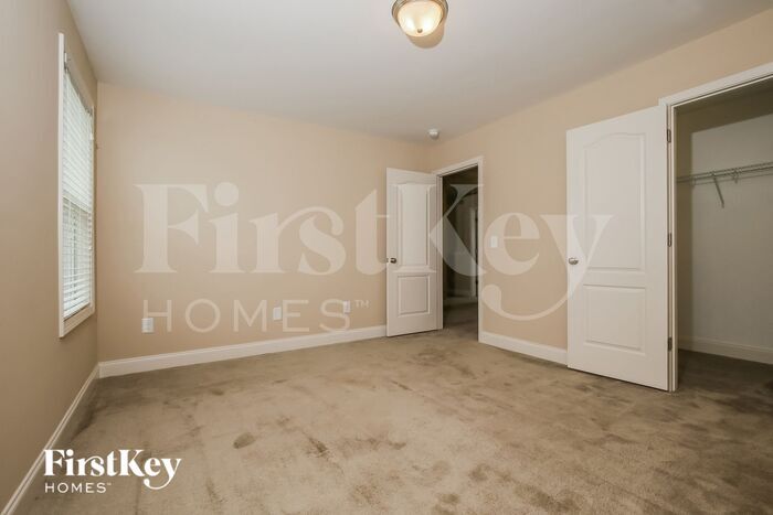 Building Photo - 732 Breeders Cup Dr