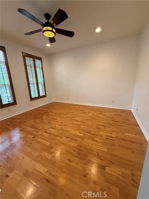 Building Photo - 3 New Dawn