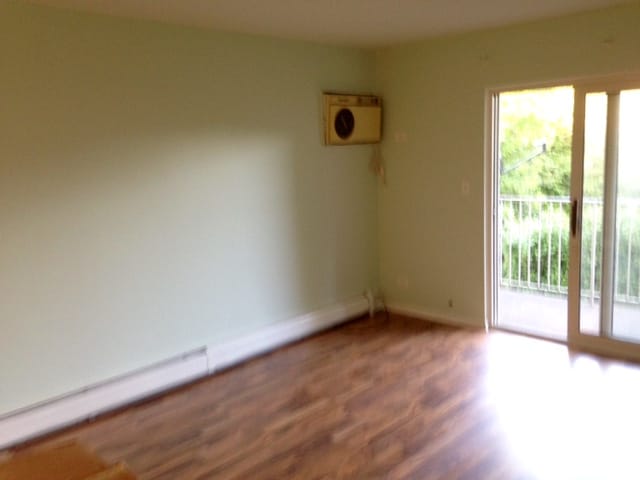 Building Photo - 1147 Miller Ln