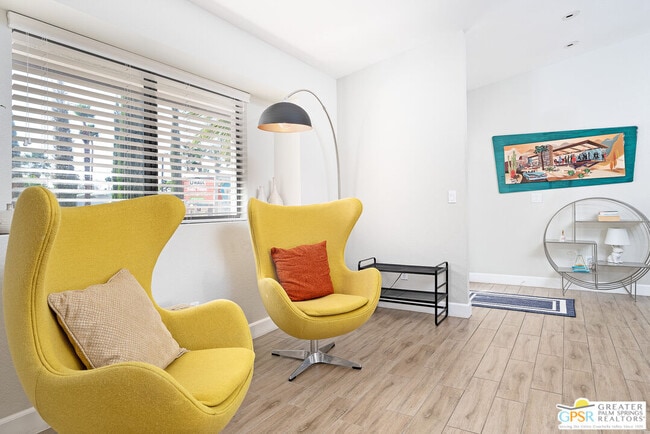 Building Photo - 2342 N San Gorgonio Rd