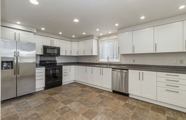 Building Photo - Historic Charm in the Heart of Snohomish