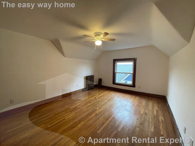 Building Photo - 145 Lowell St