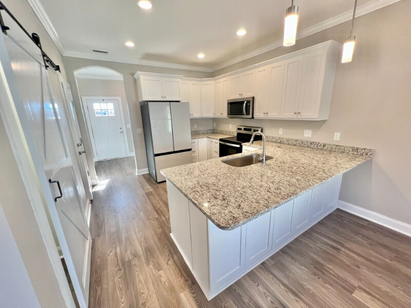 Building Photo - 2530 Snow Creek Rd NE